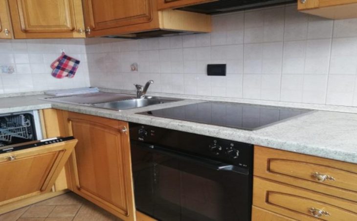 Cusini Vito, Livigno, Kitchen Oven
